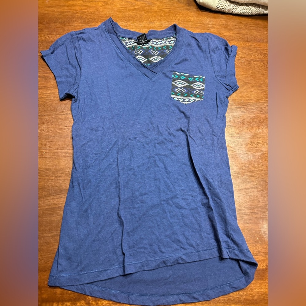 Rue21 tee size small